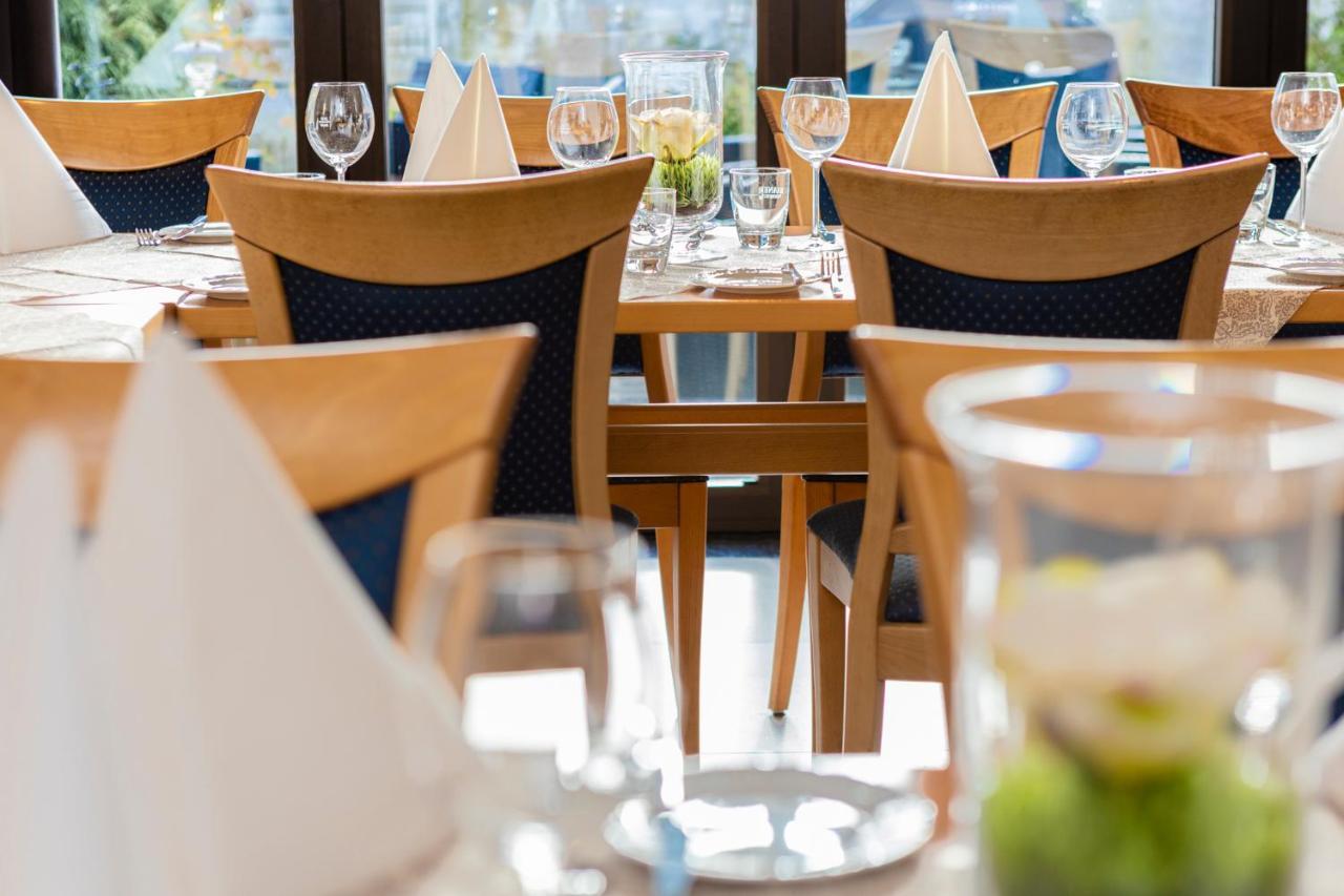 Hotel-Restaurant Fueck Leverkusen Exterior photo